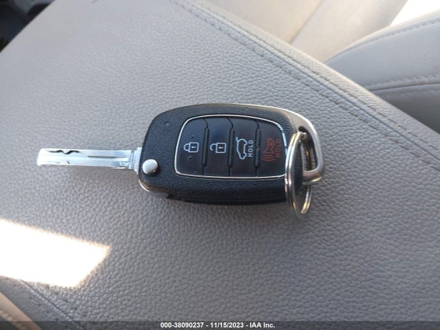 Hyundai TUCSON SE 2018 KM8J2CA45JU690660 Image 11