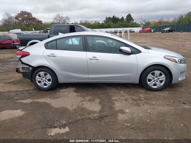 2017 KIA FORTE LX VIN: 3KPFK4A72HE041417