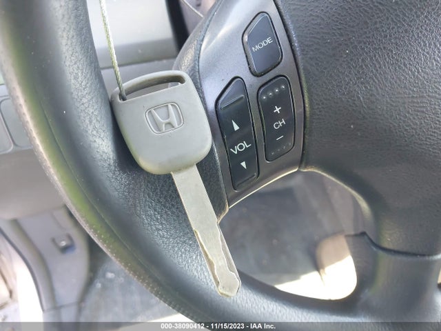 2005 HONDA ODYSSEY EX-L VIN: 5FNRL38655B110060