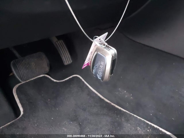 2012 JAGUAR XJ SAJWA1CB0CLV27390 Photo 10