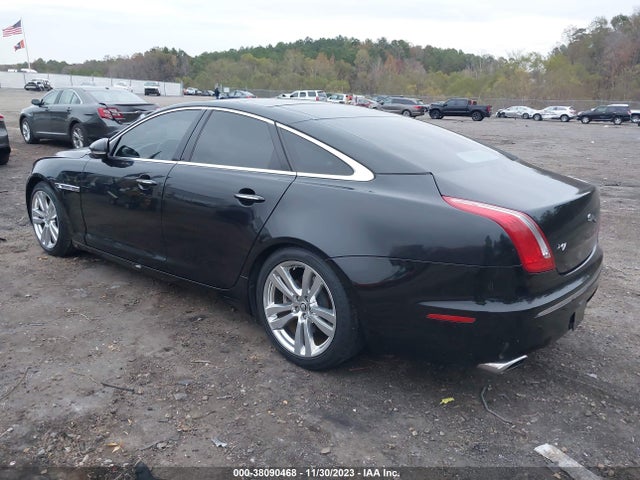 2012 JAGUAR XJ SAJWA1CB0CLV27390 Photo 2