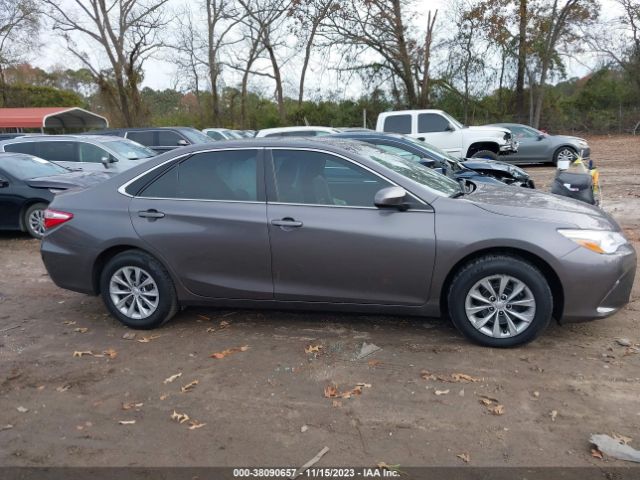 4T1BF1FK2GU128390 Toyota CAMRY LE