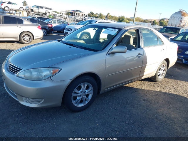 2005 TOYOTA CAMRY LE V6 VIN: 4T1BF30K85U110722