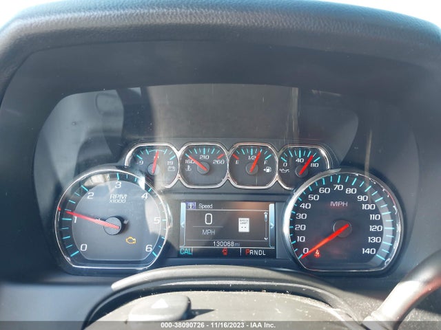 Chevrolet Suburban Lt 2018 1GNSKHKC7JR335737 Image 7