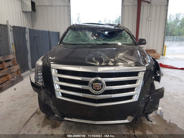 1GYS3BKJXFR233738 Cadillac Escalade Luxury