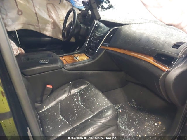 1GYS3BKJXFR233738 Cadillac Escalade Luxury