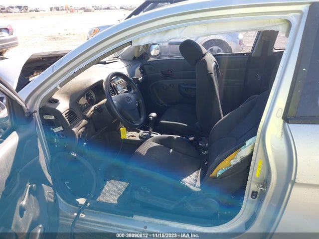 2011 HYUNDAI ACCENT GS VIN: KMHCM3AC1BU188126