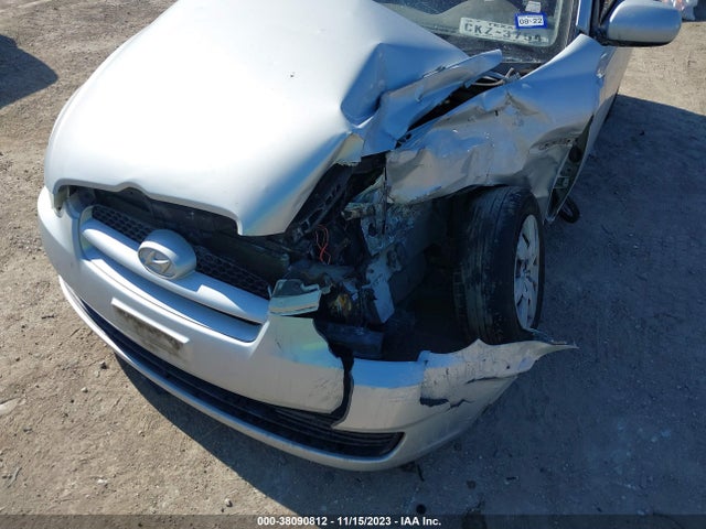 2011 HYUNDAI ACCENT GS VIN: KMHCM3AC1BU188126