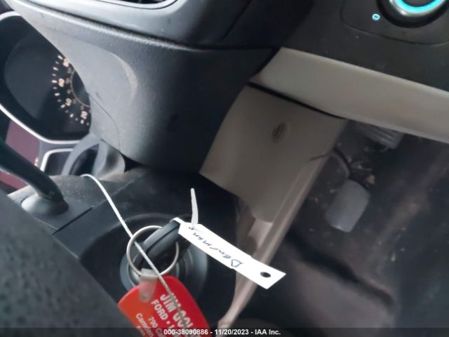 1FADP3F28JL265794 Ford FOCUS SE