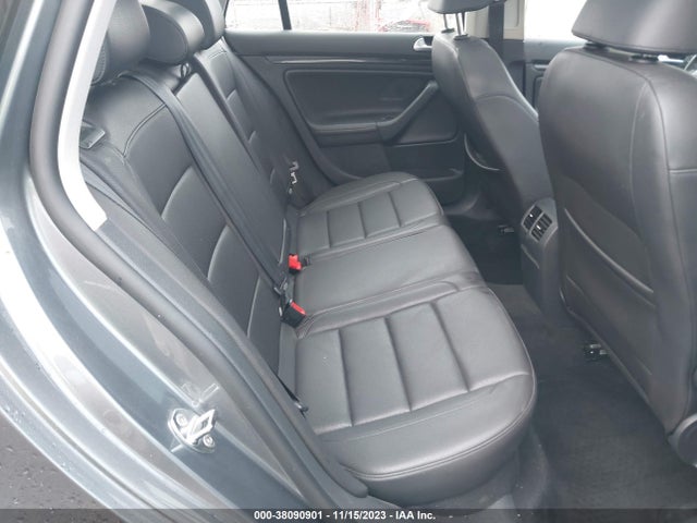 2014 VOLKSWAGEN JETTA SPORTWAGEN 2.0L TDI VIN: 3VWPL7AJ8EM611367