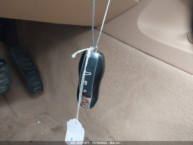 2016 PORSCHE CAYENNE WP1AA2A26GLA11198 Photo 10