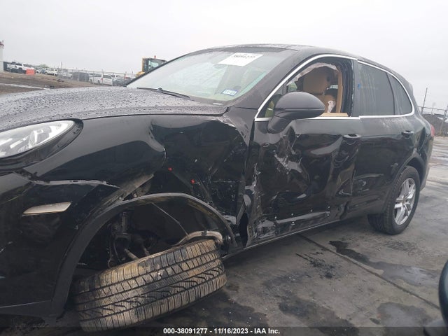 2016 PORSCHE CAYENNE WP1AA2A26GLA11198 Photo 5