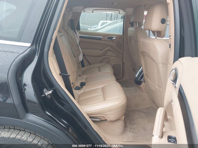 2016 PORSCHE CAYENNE WP1AA2A26GLA11198 Photo 7