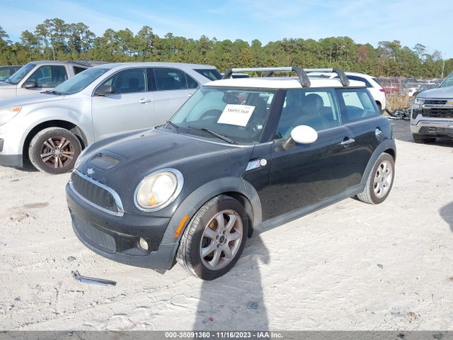 2010 MINI COOPER HARDTOP WMWMF7C53ATZ34635 Photo 1
