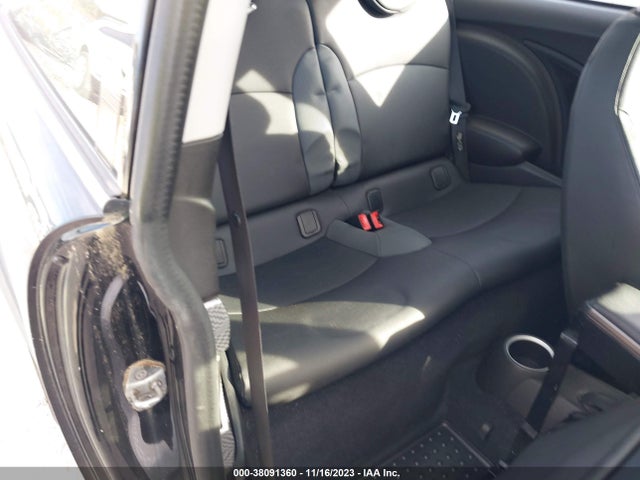 2010 MINI COOPER HARDTOP WMWMF7C53ATZ34635 Photo 7