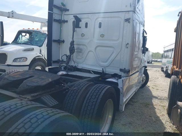 2017 Freightliner Cascadia 125 მანქანა იყიდება აუქციონზე, vin: 3AKJGLDR1HSHJ4837, აუქციონის ნომერი: 38091411