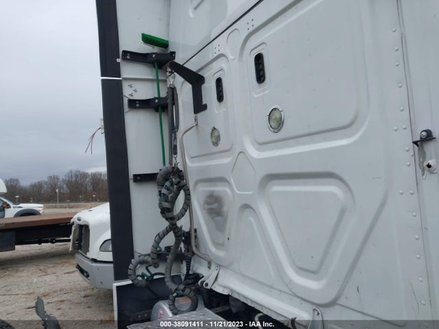 2017 Freightliner Cascadia 125 მანქანა იყიდება აუქციონზე, vin: 3AKJGLDR1HSHJ4837, აუქციონის ნომერი: 38091411