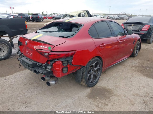 ZARFAEAV8J7574133 Alfa Romeo Giulia Quadrifoglio Rwd