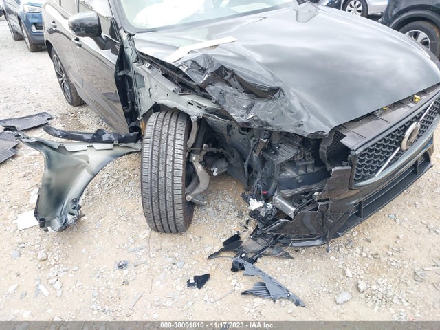 2023 VOLVO XC60 B5 PLUS DARK THEME VIN: YV4L12RL2P1268830