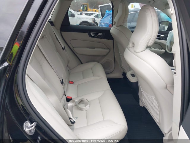 2023 VOLVO XC60 B5 PLUS DARK THEME VIN: YV4L12RL2P1268830