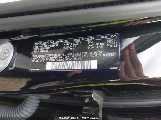 2023 VOLVO XC60 B5 PLUS DARK THEME VIN: YV4L12RL2P1268830