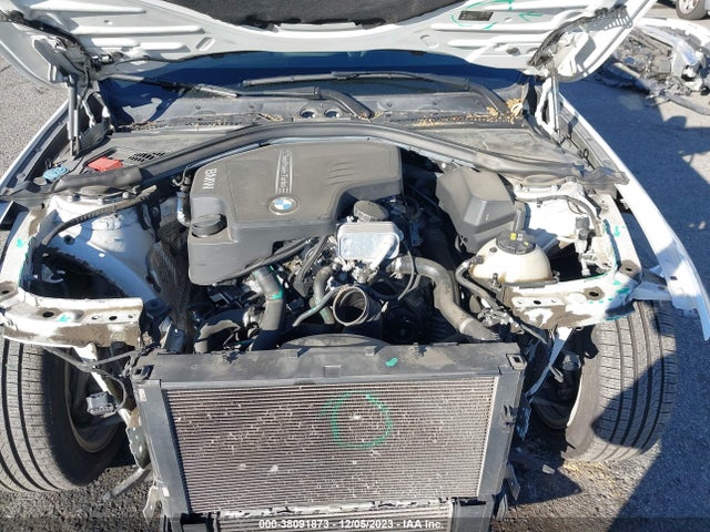 BMW 320i 2016 WBA8E1G59GNU12147 Image 10