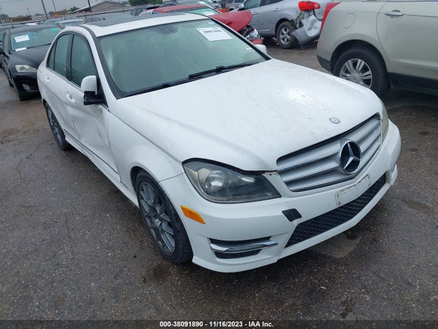 Продажа на аукционе авто 2013 Mercedes-benz C 300 Sport 4matic/luxury 4matic, vin: WDDGF8AB2DR293421, номер лота: 38091890
