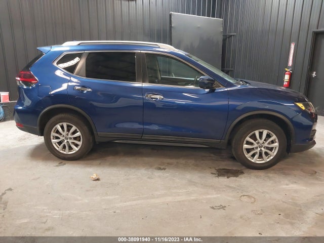 2018 NISSAN ROGUE SV VIN: 5N1AT2MV4JC836581
