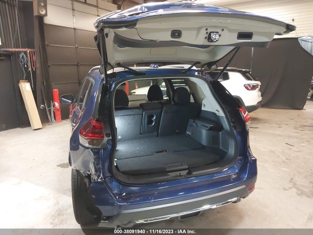 2018 NISSAN ROGUE SV VIN: 5N1AT2MV4JC836581