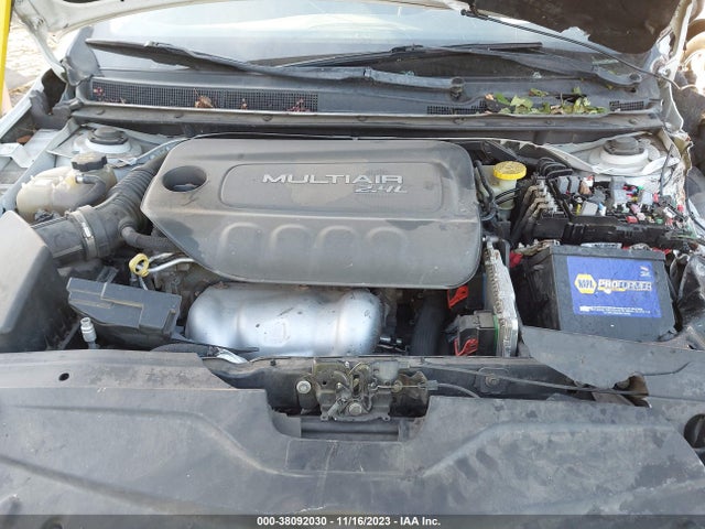 Chrysler 200 Limited 2015 1C3CCCAB2FN576873 Image 10
