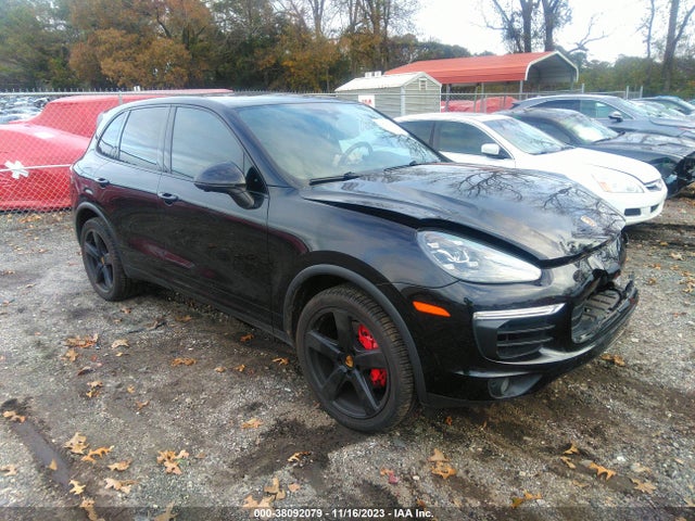 2017 PORSCHE CAYENNE WP1AB2A25HLA51450 Photo 0