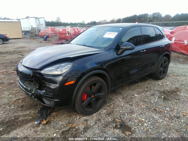 2017 PORSCHE CAYENNE WP1AB2A25HLA51450 Photo 1