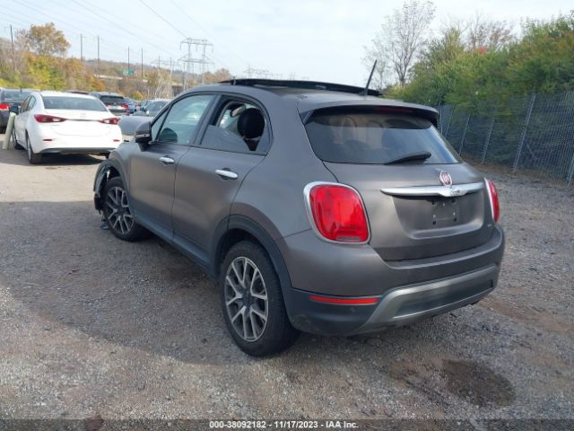 ZFBCFYET7GP492849 Fiat 500x Trekking Plus