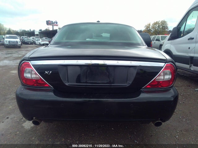 2009 JAGUAR XJ XJ8 VIN: SAJWA71B29SH30692
