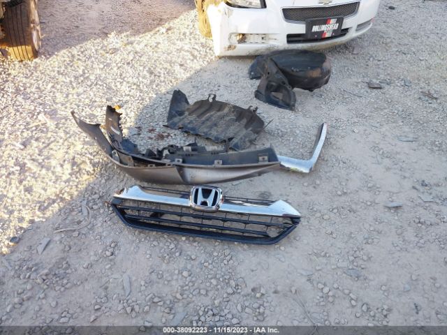 2HKRW6H37JH230128 Honda CR-V LX