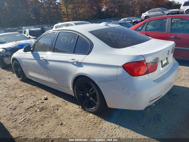 WBA3A5C59FF607483 BMW 328I