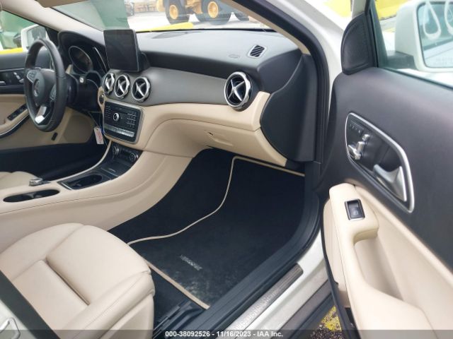 WDCTG4GB4JJ373961 Mercedes-Benz Gla Gla 250