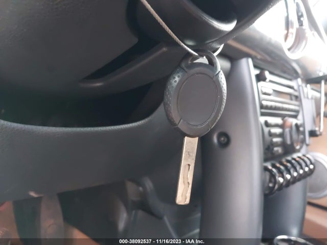 2005 MINI COOPER WMWRF33435TG11703 Photo 10