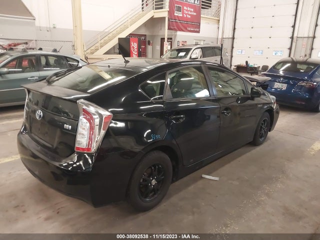 Toyota Prius Two 2014 JTDKN3DU8E1821891 Image 4