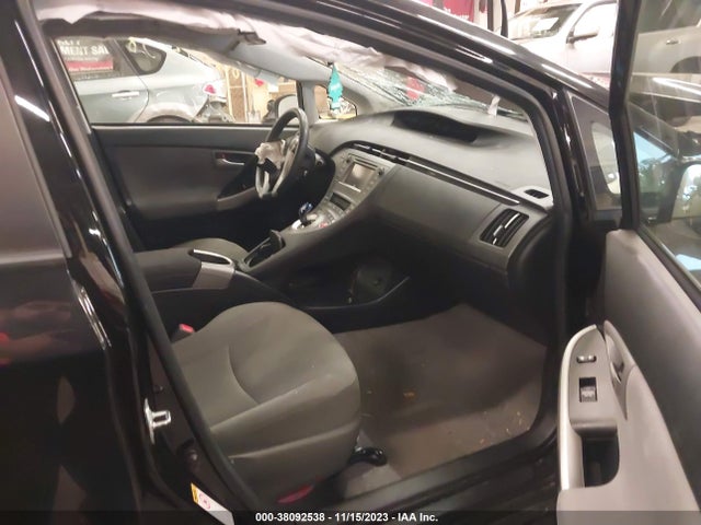 Toyota Prius Two 2014 JTDKN3DU8E1821891 Image 5