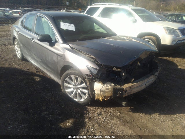 2018 4T1B11HKXJU006394 main image