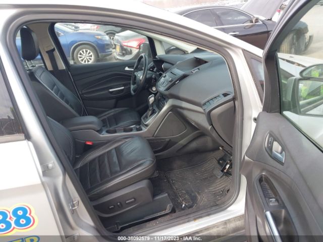 1FADP5AUXJL100351 Ford C-max Hybrid Se