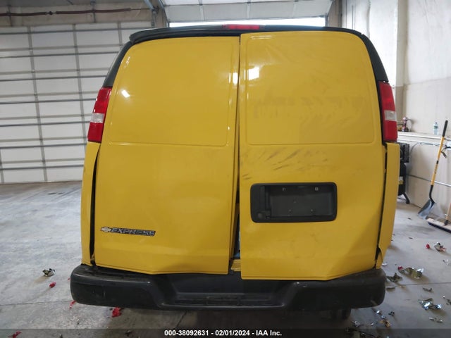 Chevrolet Express 2500 Work Van 2019 1GCWGAFP8K1245206 Image 16