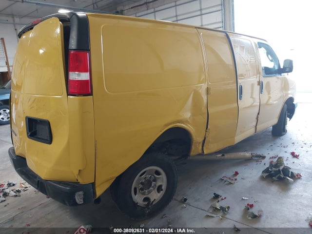 Chevrolet Express 2500 Work Van 2019 1GCWGAFP8K1245206 Image 4