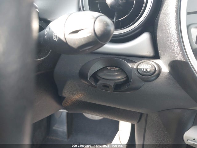 2010 MINI COOPER WMWMF3C59ATZ24863 Photo 10
