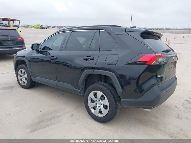 Toyota RAV4 LE 2021 2T3H1RFV4MW108761 Image 3
