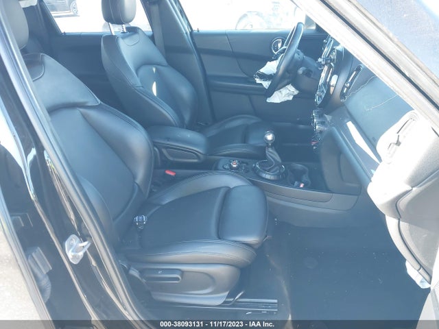 2017 MINI COUNTRYMAN WMZYV5C35H3B75610 Photo 4