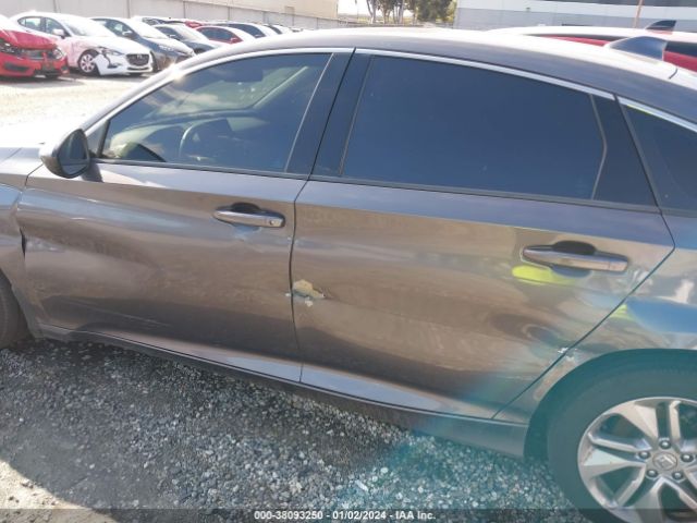 1HGCV1F17KA110157 Honda ACCORD LX