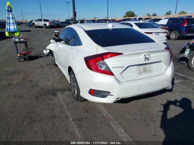 Honda CIVIC EX 2018 2HGFC2F75JH541979 Image 3
