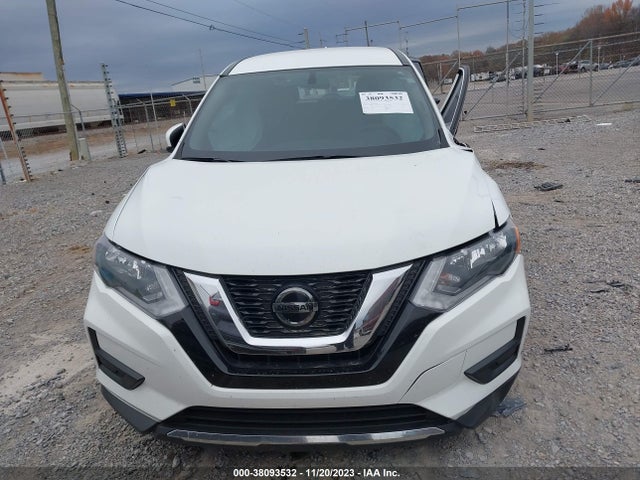 2018 NISSAN ROGUE S VIN: KNMAT2MT6JP559086
